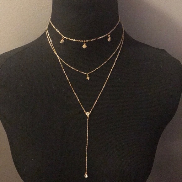 1 left!NWT gold star layered choker Necklace - Picture 2 of 3
